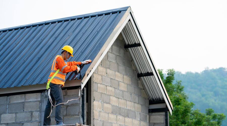 Professional gutter cleaning in Wheaton, MN